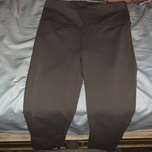 Size medium yoga capris
